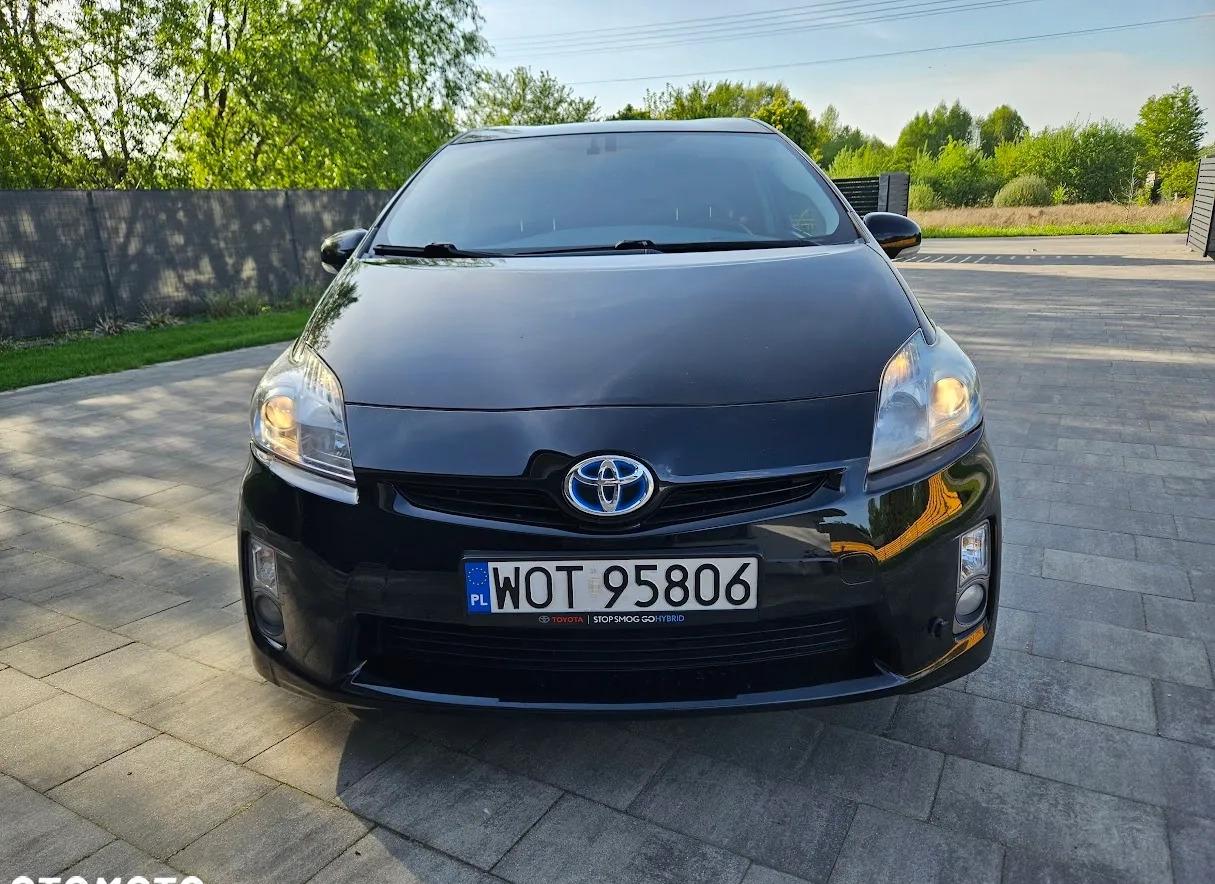 Toyota Prius cena 35800 przebieg: 340000, rok produkcji 2011 z Pionki małe 301